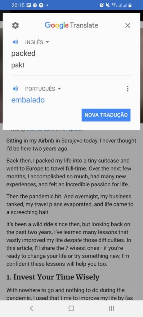 Aplicativo do Google translate traduzindo a palavra packed para português embalado.